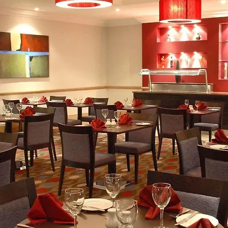 Strathallan Hotel, Bw Signature Collection 4*