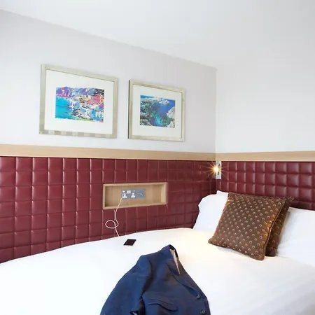 Strathallan Hotel, Bw Signature Collection 4*